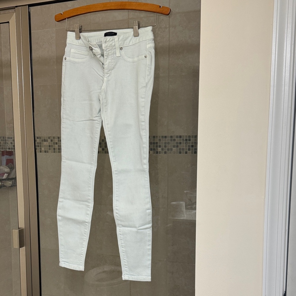 bebe Women's Crisp White Skinny Jeans